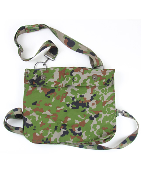 自衛隊装備に 防護マスク4型のポーチ レプリカ 自衛隊 防護マスク4型